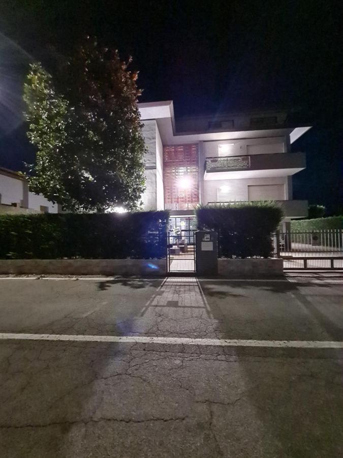 Landlady Airport Orio Bergamo Ida Orio al Serio Exterior photo